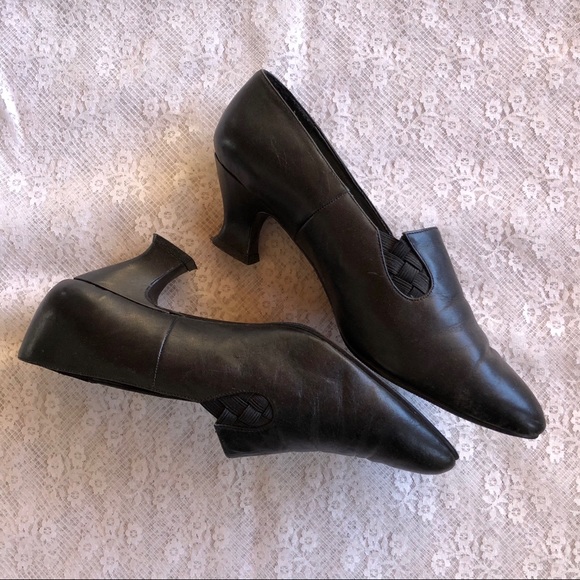 Vintage Black High Heels - Picture 3 of 13